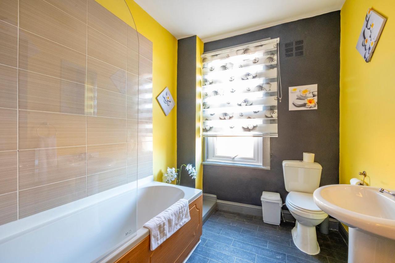 *1Es* For Your Most Relaxed & Cosy Stay + Free Parking + Free Fast Wifi * Leeds  Eksteriør bilde